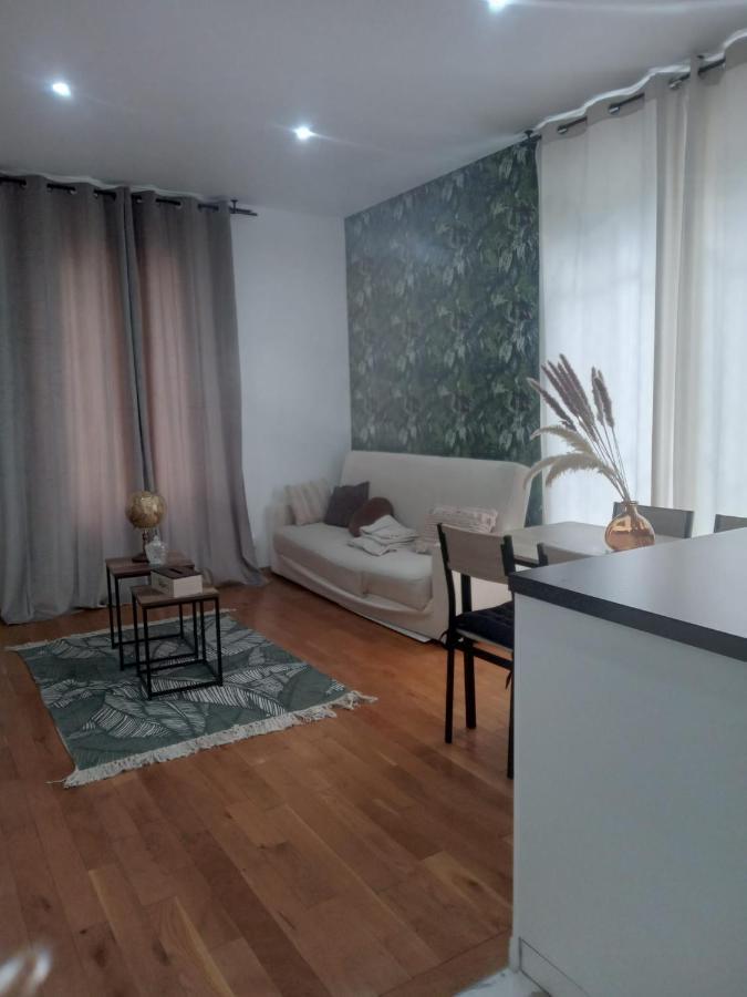 Joli Appartement De Vacances Écouen Exteriör bild